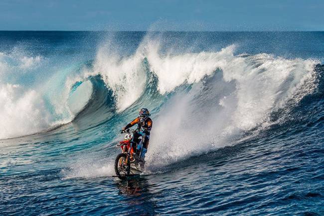 Robbie Maddison Runs Motorcycle on Sea waves Pipe Dream