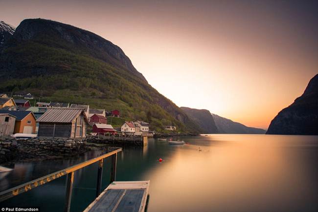 The beauty of the Norwegian fjords in the work of British photographer Paul Edmunson