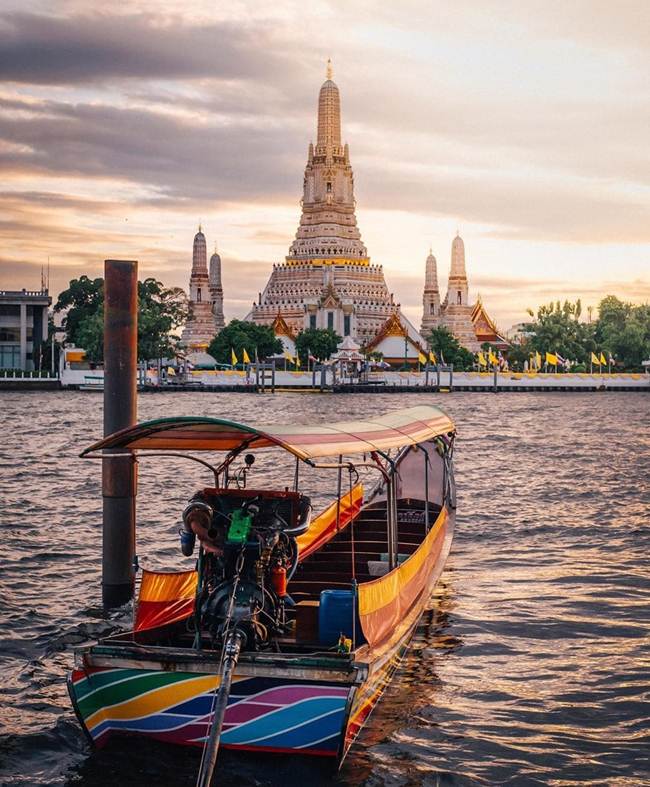 9. Wat Arun Temple, Bangkok, Thailand